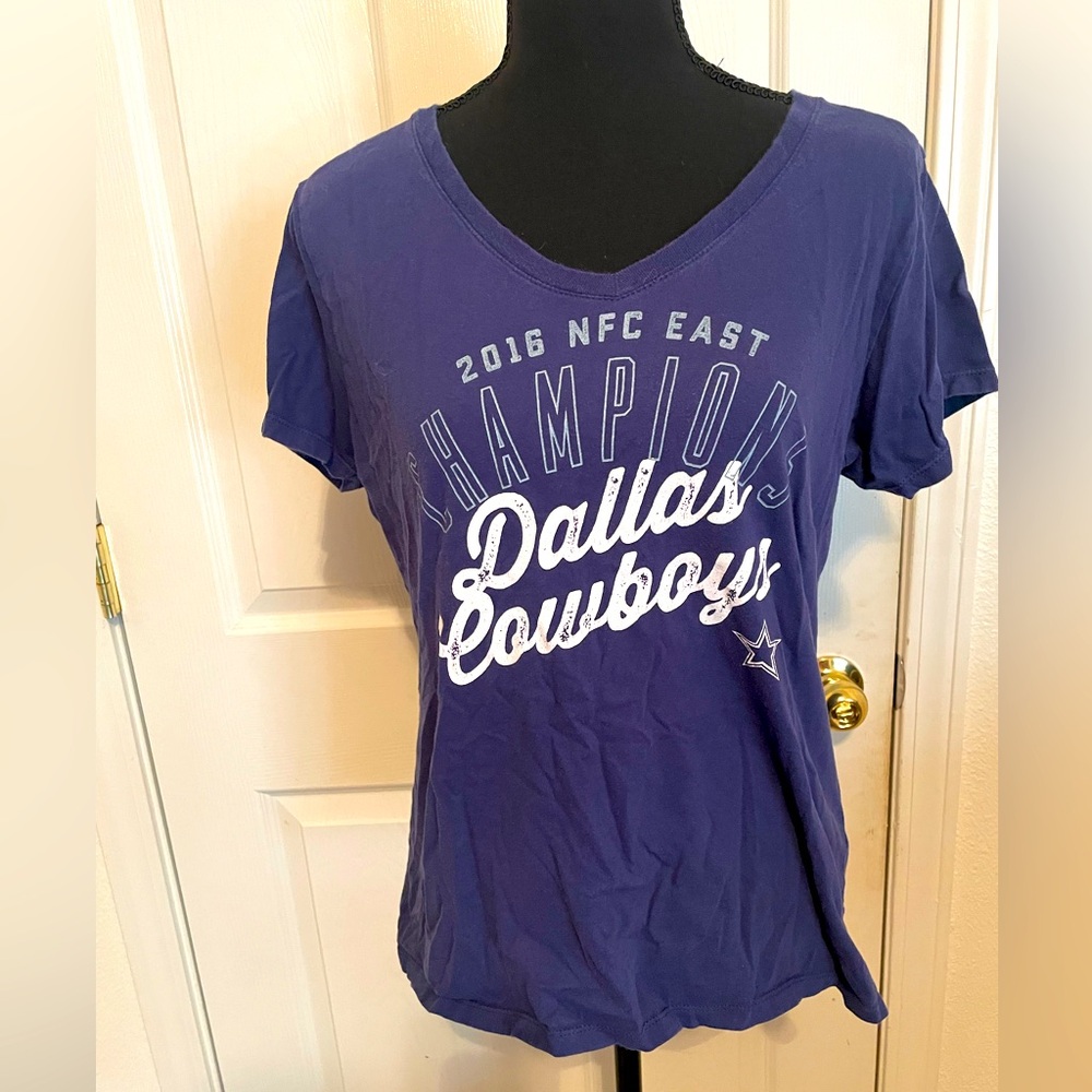 Women’s sports tee
